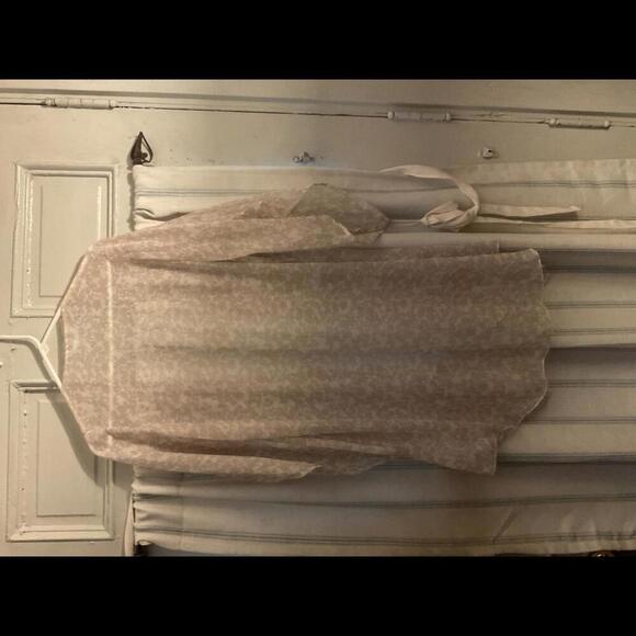 Lauren Conrad Pink and Cream Floral Kimono M-XL - Picture 5 of 7